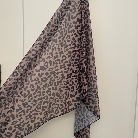 Leopard print sarong - Picture 1 of 1